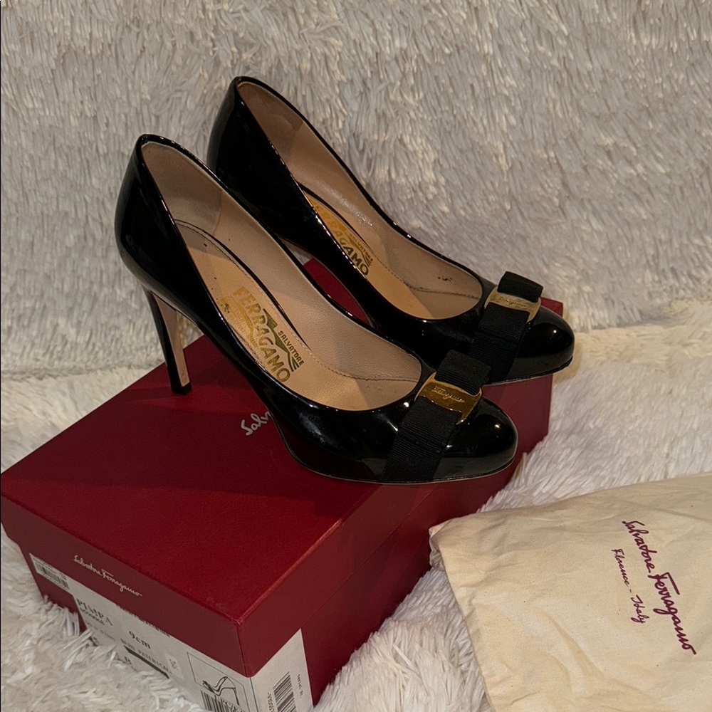 salvatore ferragamo pimpa pumps